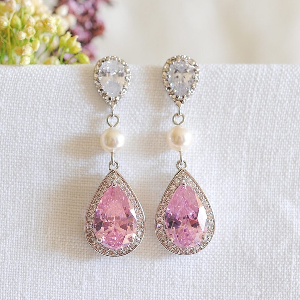 EARRING